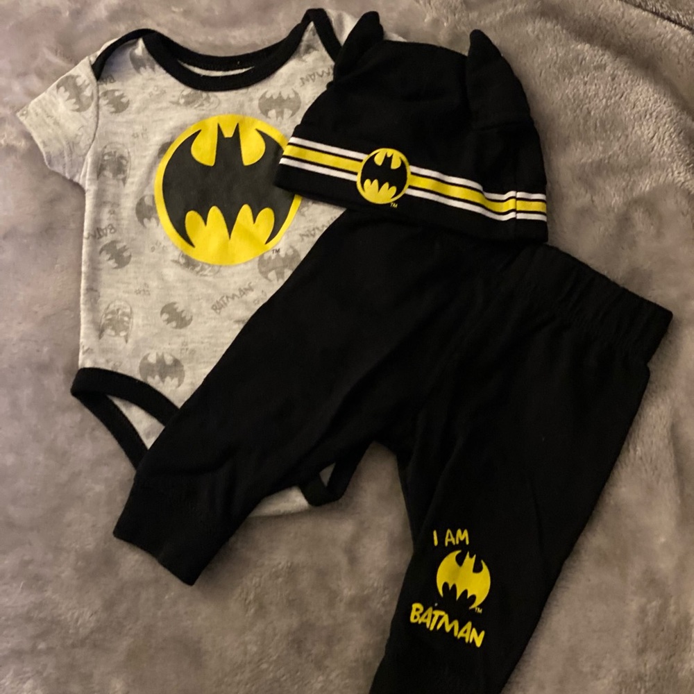 DC Comics Baby Boys Infant Batman 3 Piece Set Bodysuit Long Pants Matching Hat